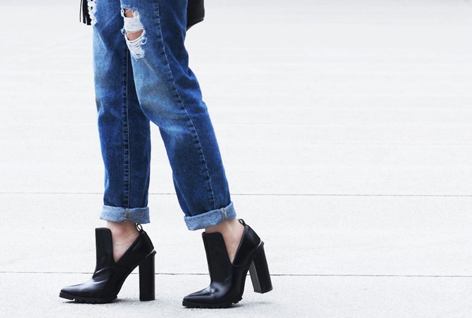 Casual Body Suit + Ripped Jeans — Running In Stilettos, Tulsa Fashion  Style Blogger